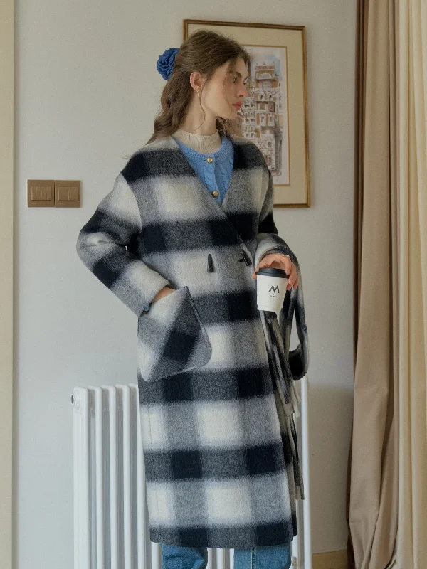 Long women’s coats for cold weather -Dana Contrasting Plaid 100% Wool Coat with Double-Breasted Horn Button