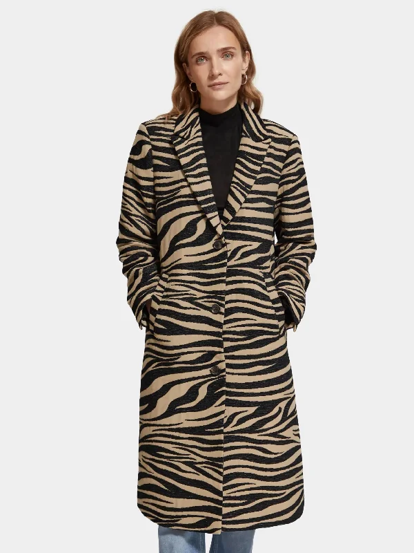 Women’s fur-trimmed coats for winter glam -Single-breasted printed coat