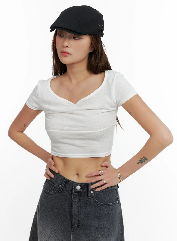 Hooded women’s tops for casual days -V-Neck Crop Top CL405