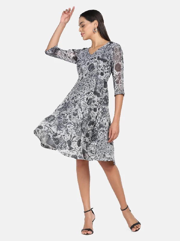 Women’s wrap dresses with long sleeves for fall -Abstract Print  Outdoor Dress - Grey and White