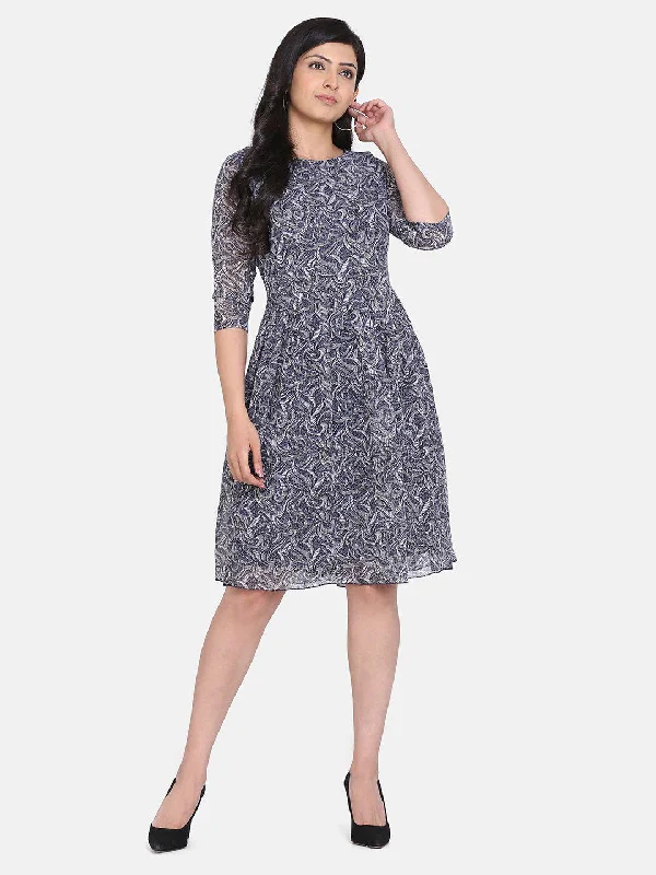 Women’s shift dresses with belt for flattering waistline -Print Georgette Outdoor Dress - White and Grey